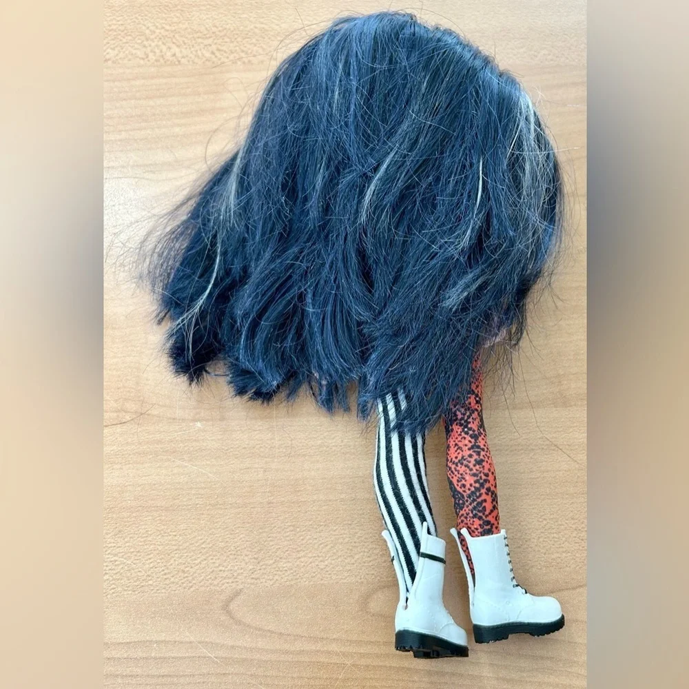 LOL Surprise OMG Remix Rocker Boi Doll Toy With original Outfit